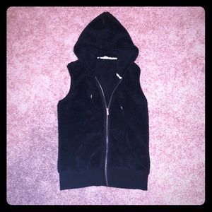 ROXY soft like Sherpa zip up sleeveless jacket.